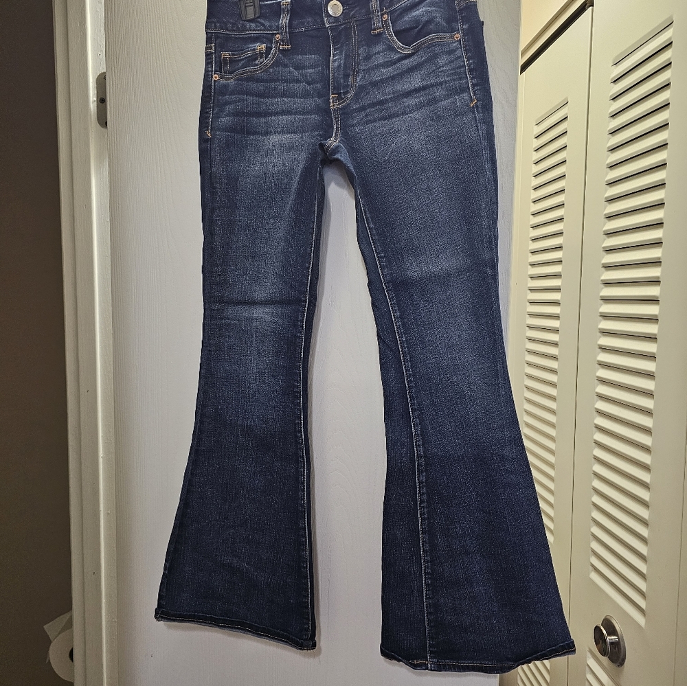 American Eagle kick jeans size 4 in short